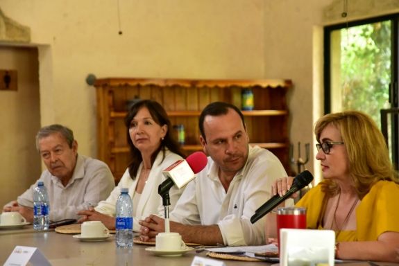 PRESENTAN EN PARRAS DE LA FUENTE VENDIMIAS 2023
