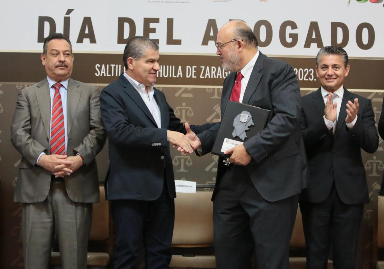 ‘LAS Y LOS ABOGADOS DE COAHUILA HAN DADO EQUILIBRIO A MI GOBIERNO’: MARS