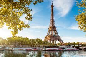 DETIENEN A 2 SOSPECHOSOS DE VIOLACIÓN TUMULTUARIA A TURISTA MEXICANA CERCA DE LA TORRE EIFFEL