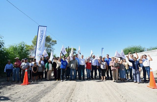 ARRANCA OBRA DE PAVIMENTACIÓN EN LA COLONIA EL VALLE.