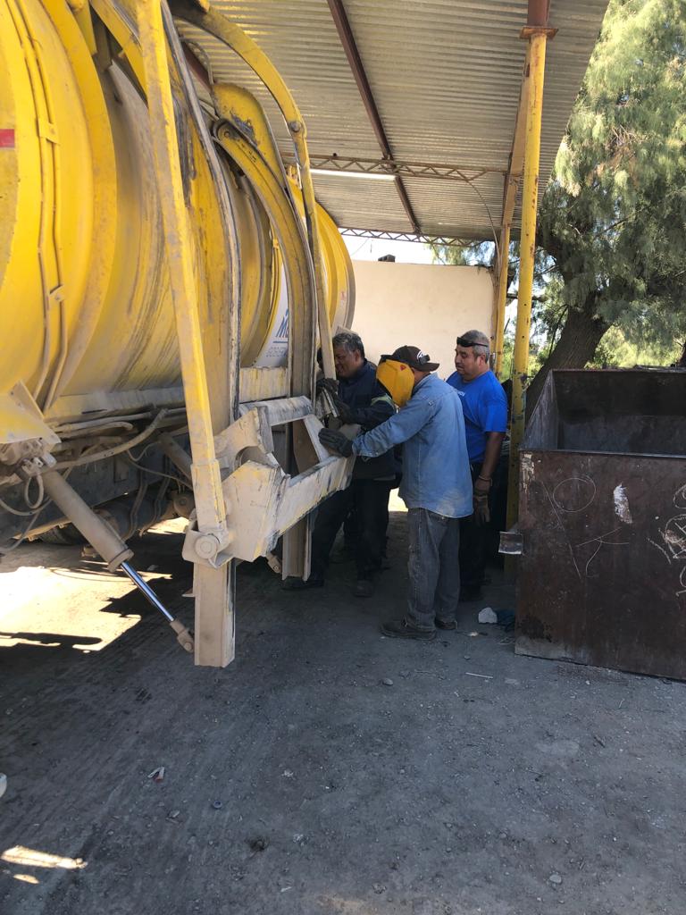 SOLIDARIDAD LABORAL EN TIEMPOS DE RETOS, TRABAJADORES DE AHMSA COLABORAN EN PROGRAMA MUNICIPAL.