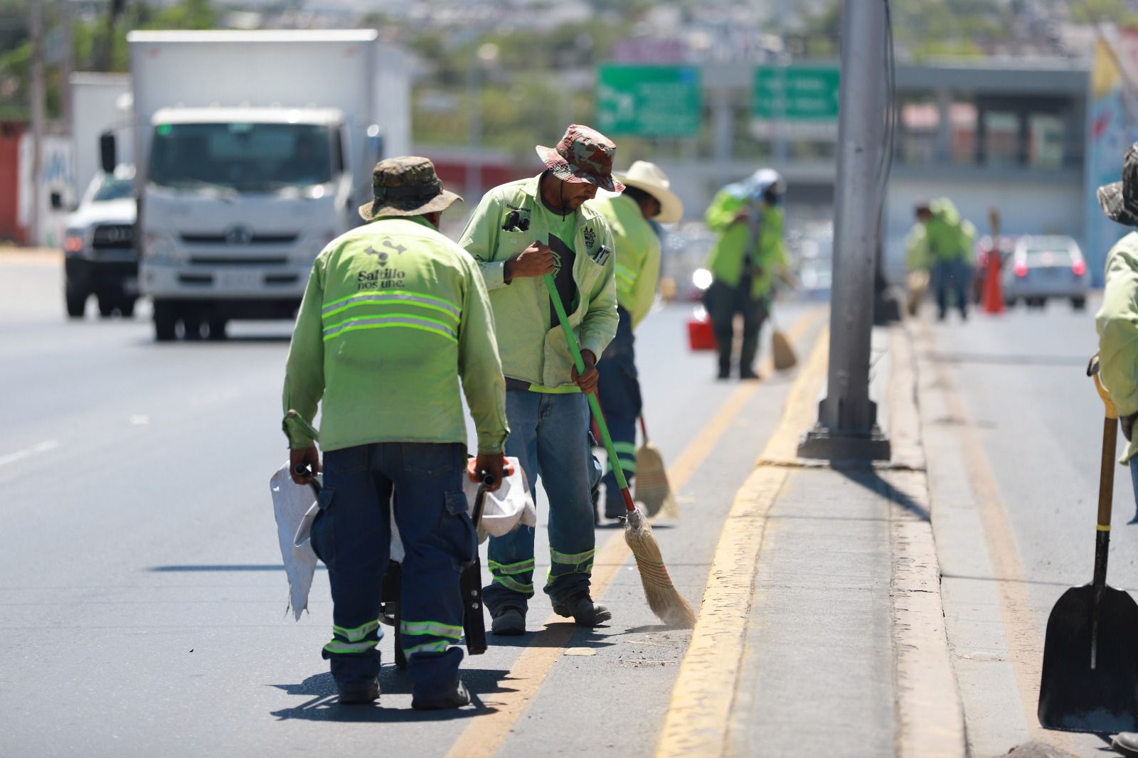 LUCE SALTILLO LIMPIO GRACIAS A CUADRILLAS Y BARREDORAS