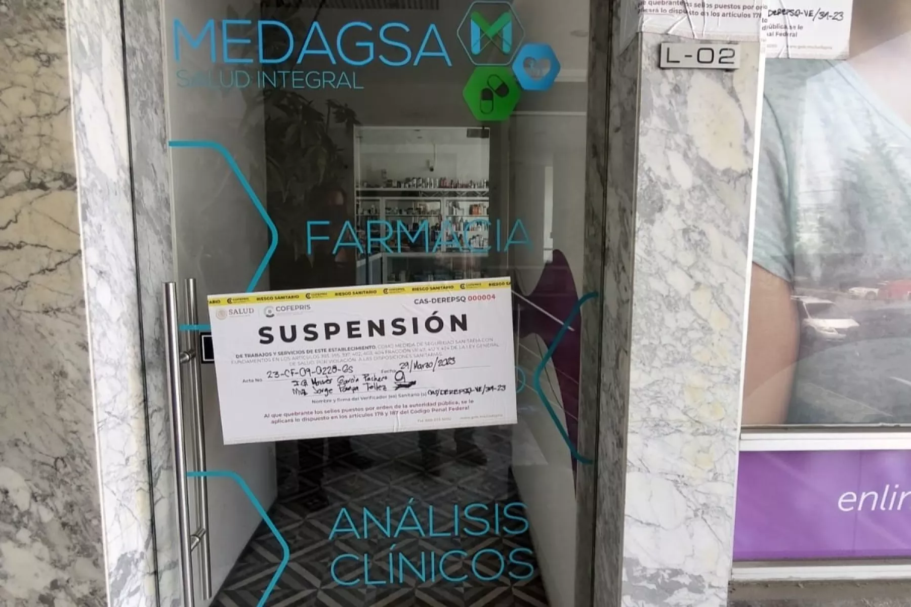 COFEPRIS SUSPENDE 23 FARMACIAS; INVESTIGAN VENTA DE FENTANILO
