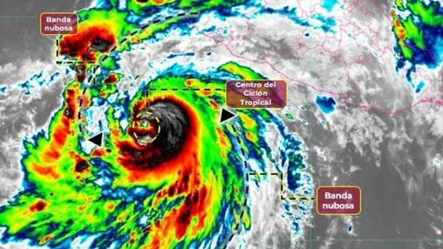 ‘HILARY’ YA ES HURACÁN CATEGORÍA 1; PROVOCARÁ FUERTES LLUVIAS EN EL VALLE DE MÉXICO, SUR Y OCCIDENTE