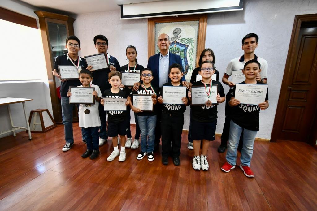 HAY TALENTO ESTUDIANTIL DE ALTO NIVEL EN MONCLOVA.