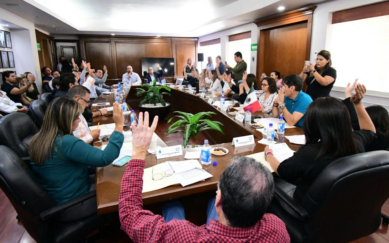 APRUEBA CABILDO POR UNANIMIDAD, LA CUENTA PÚBLICA DE JULIO.