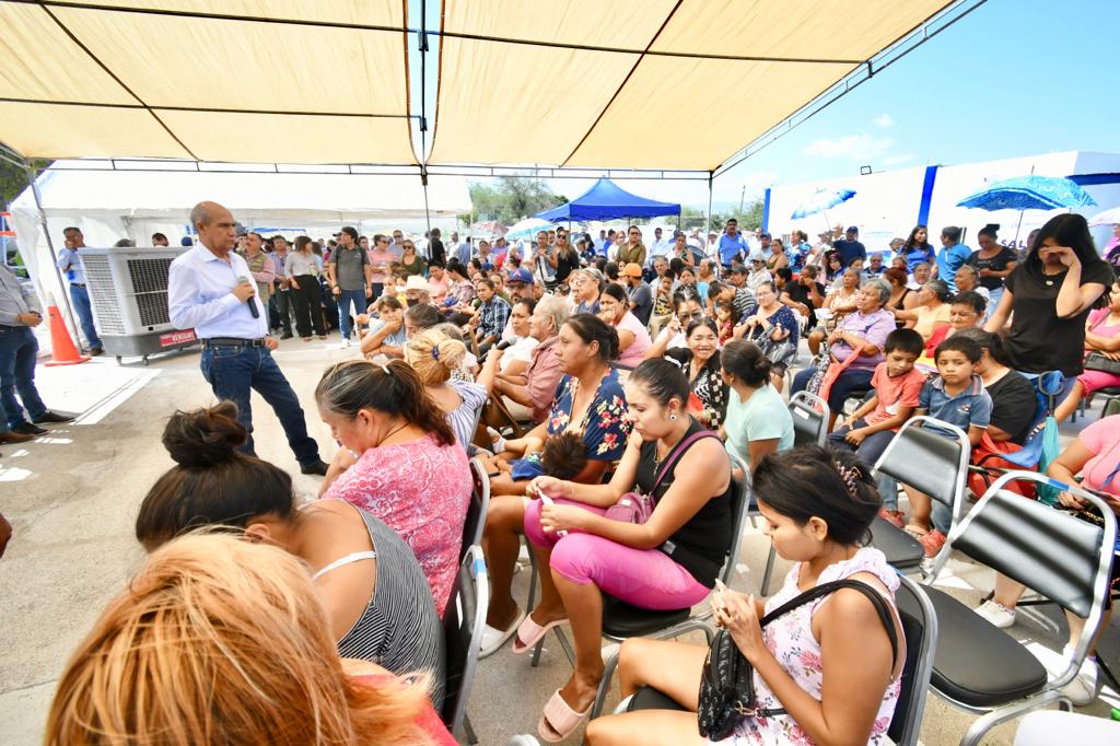 ACCIÓN COMUNITARIA SIN PRECEDENTES, ALCALDE Y PRESIDENTA DEL
