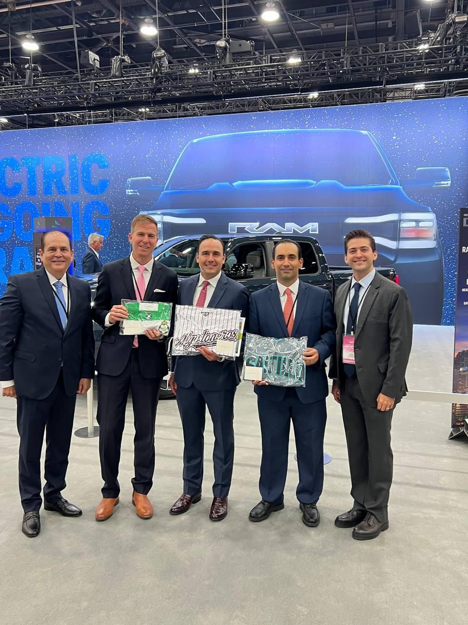 VISITA MANOLO AUTOSHOW DETROIT 2023