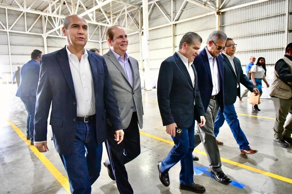 MARIO DÁVILA RECONOCE LABOR DEL GOBERNADOR MIGUEL ÁNGEL RIQUELME, QUIEN DEJA UN LEGADO DE ÉXITO EN COAHUILA.