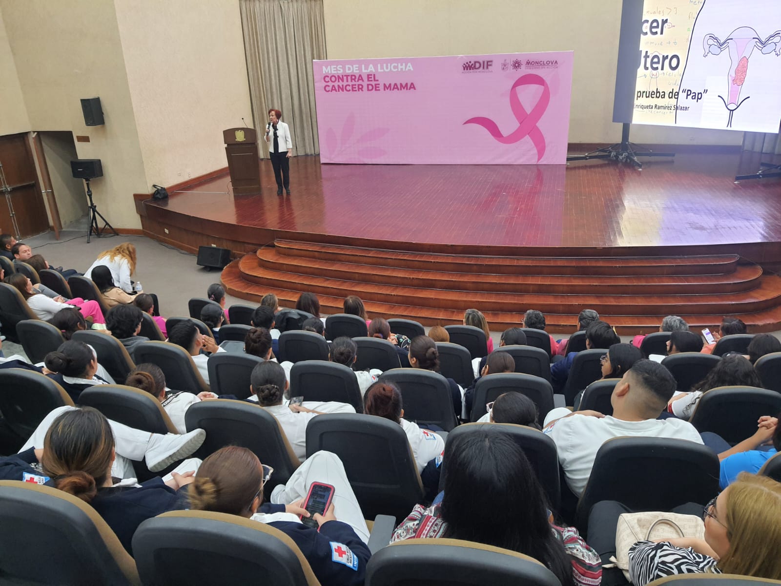REALIZA DIF MONCLOVA EXITOSAS CONFERENCIAS