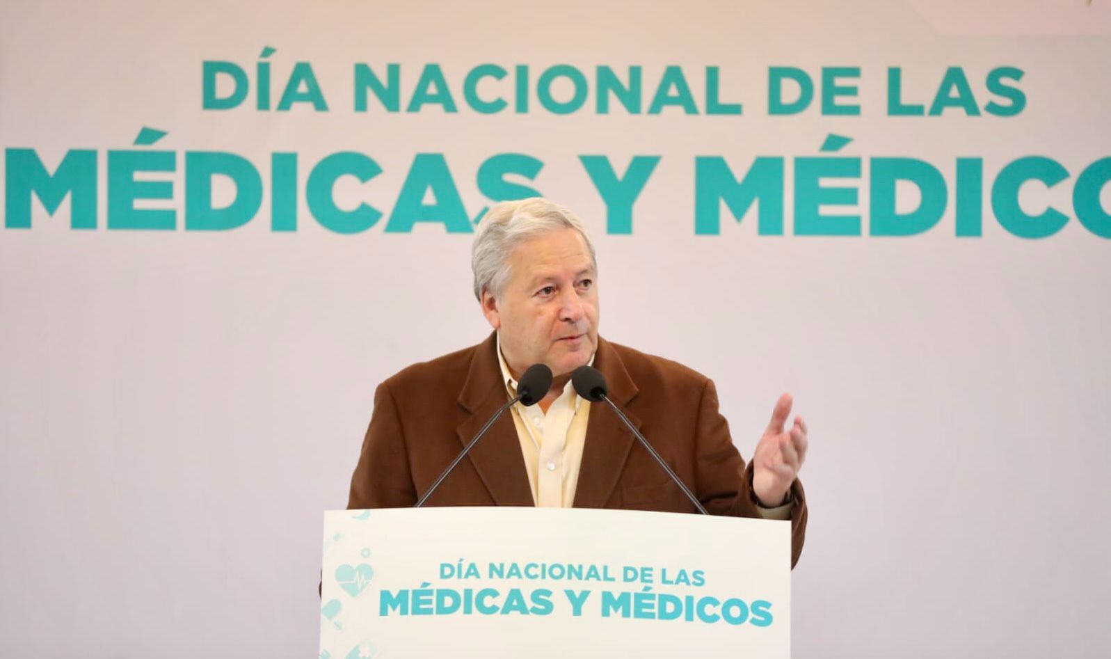 MEJORARÁ CHEMA FRAUSTRO SUELDO A PERSONAL MÉDICO