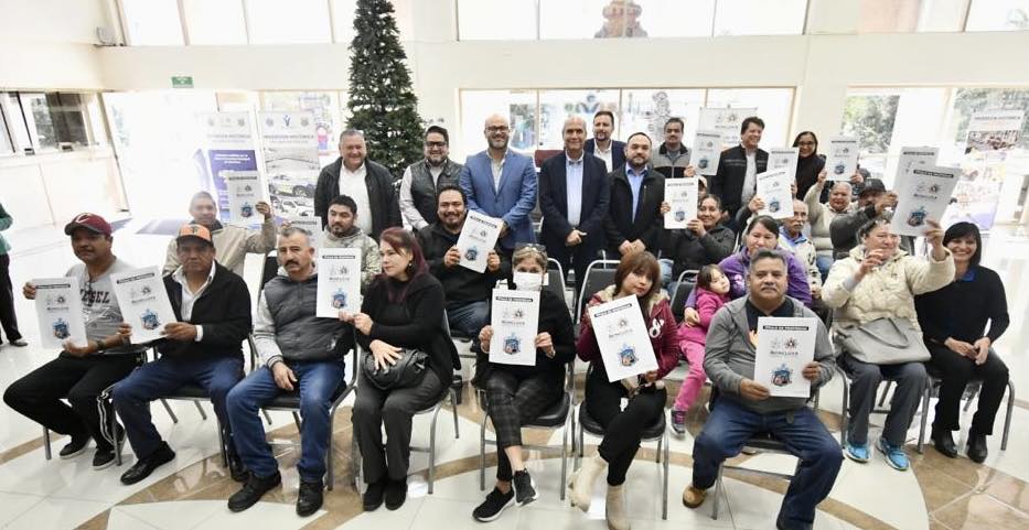 ASEGURAN PATRIMONIO MONCLOVENSES, MD ENTREGA ESCRITURAS