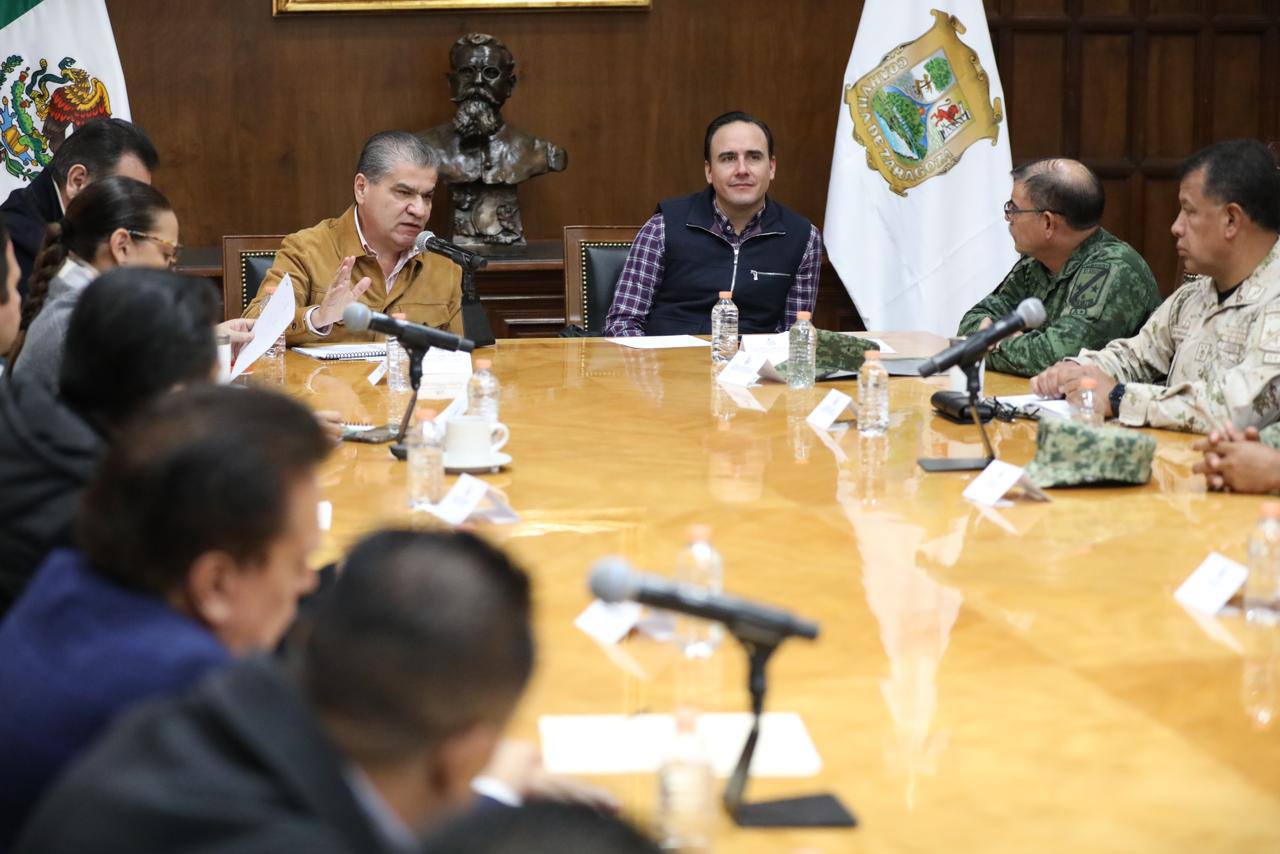 RIQUELME Y MANOLO ACUERDAN OPERATIVOS DE SEGURIDAD DURANTE ENTREGA-RECEPCIÓN