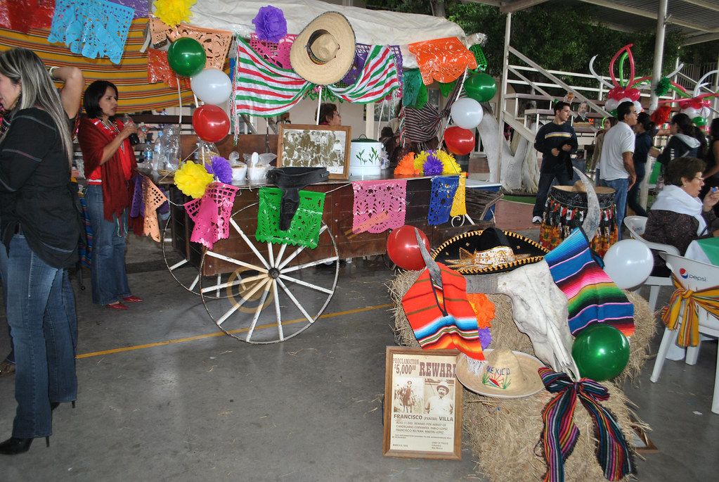 DIF MONCLOVA INVITA A SU KERMES REVOLUCIONARIA