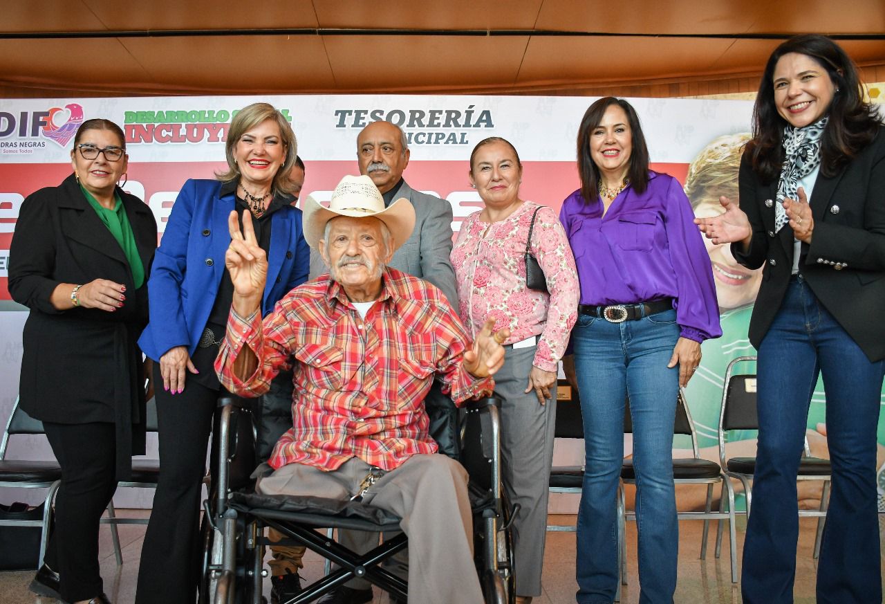 APOYA ALCALDESA A PENSIONADOS DEL MUNICIPIO