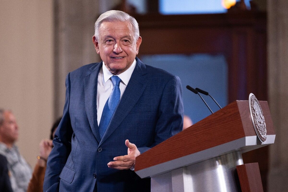 AMLO ACEPTA RENUNCIA DE MINISTRO ARTURO ZALDÍVAR; TERNA PARA SUSTITUIRLO SERÁ DE PURAS MUJERES