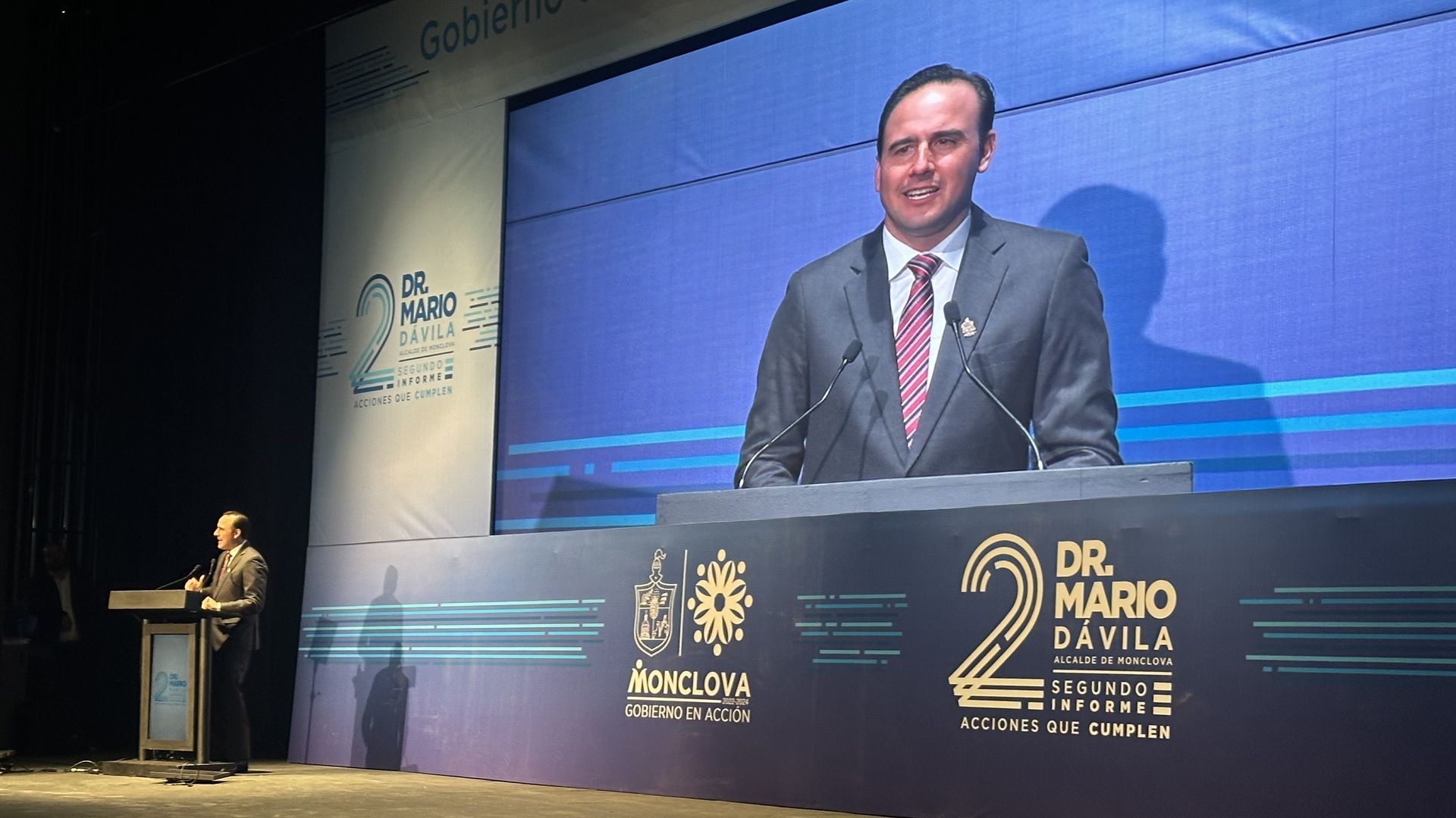 ASISTE GOBERNADOR AL SEGUNDO INFORME DE MARIO DÁVILA