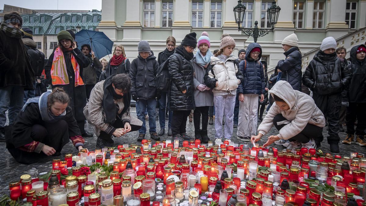 ¿QUIENES SON LAS VÍCTIMAS DEL TIROTEO EN PRAGA?