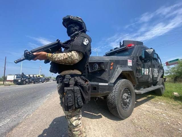 IMPIDEN POLICÍAS ESTATALES ACCESO A COAHUILA DE CÉLULA CRIMINAL