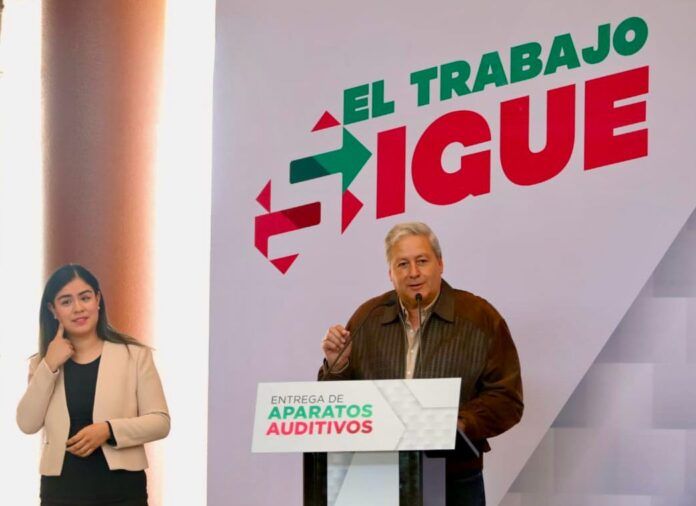 ENTREGAN CHEMA FRAUSTRO Y DIF SALTILLO 432 APARATOS AUDITIVOS Y FUNCIONALES