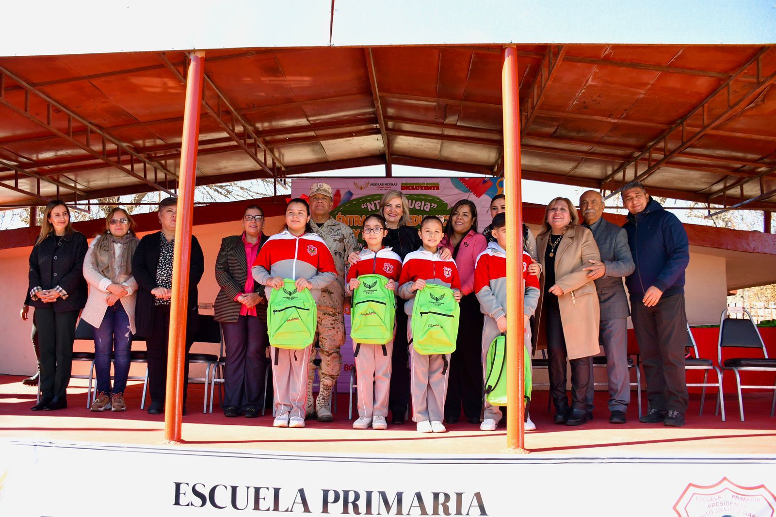 REAFIRMA ALCALDESA RESPALDO A EDUCACIÓN DE NIGROPETENSES