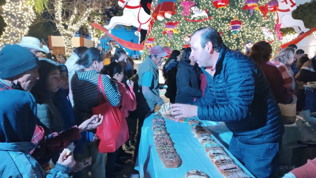 FERNANDO OROZCO FESTEJA EL DIA DE REYES CON LOS PARRENSES