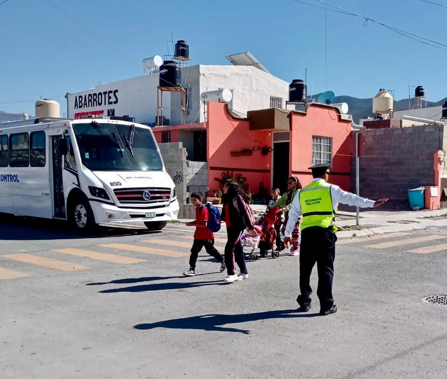 IMPLEMENTA COMISARÍA DE SEGURIDAD OPERATIVO DE REGRESO A CLASES