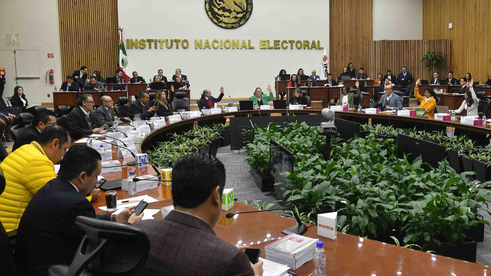 INE APRUEBA TRES SEDES PARA DEBATES PRESIDENCIALES; SERÁN OBLIGATORIOS PARA CANDIDATOS