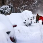 TEMPESTAD EN EE.UU. TRAE FRÍO RÉCORD Y UNA SENSACIÓN TÉRMICA QUE PUEDE CAUSAR CONGELACIÓN EN MINUTOS MIENTRAS LA NIEVE SE DESPLAZA HACIA EL NORESTE