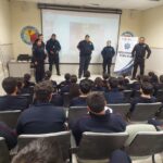 LA POLICÍA ESCOLAR, INSTRUYE A ESTUDIANTES SOBRE PREVENCIÓN DEL DELITO.