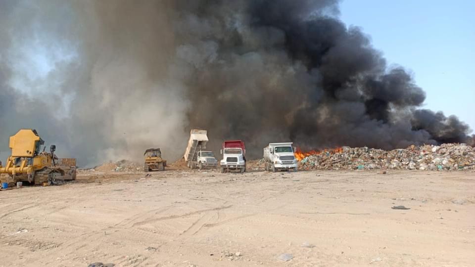 SE INCENDIA RELLENO SANITARIO EN FRONTERA, COAHUILA