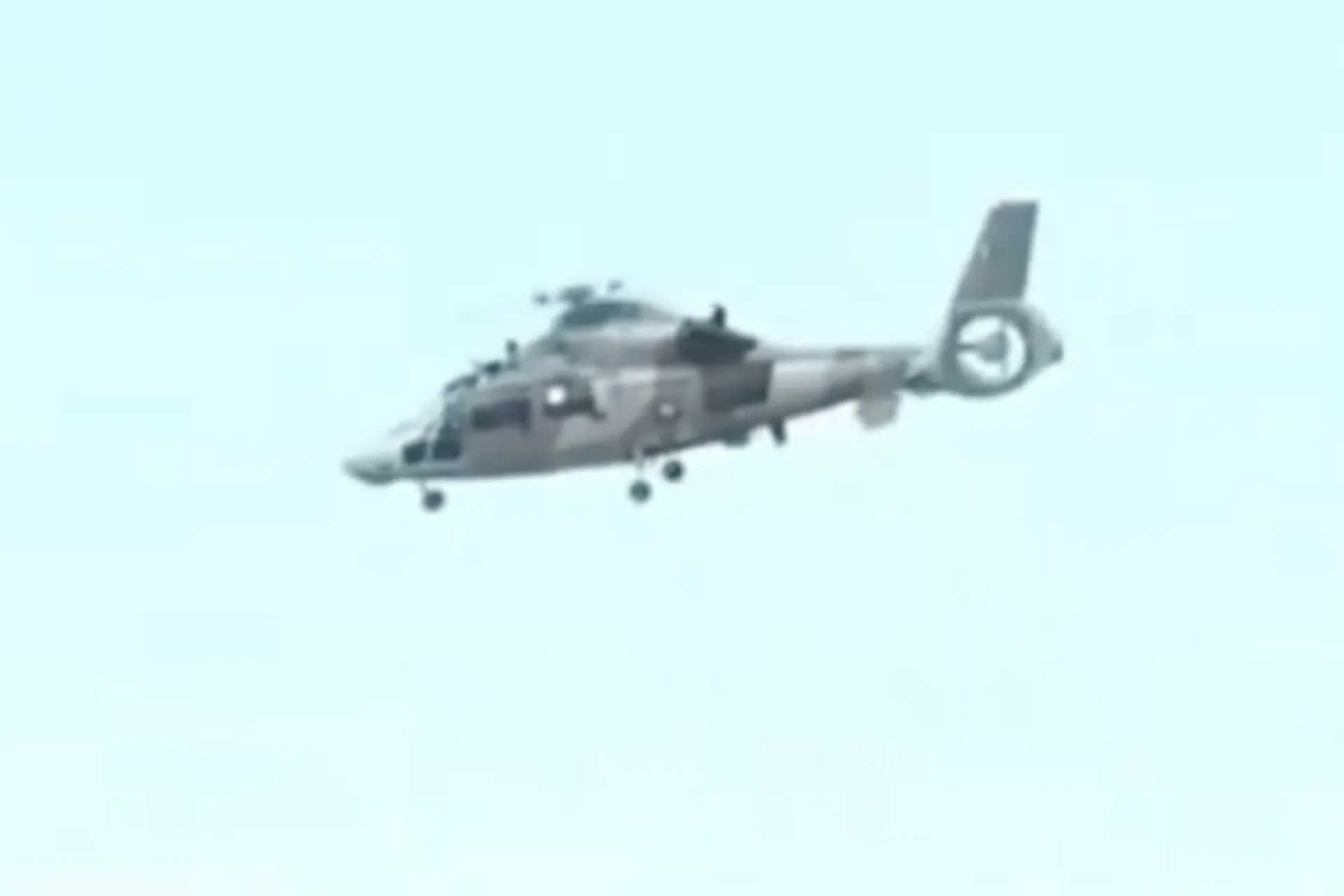SE DESPLOMA HELICÓPTERO DE LA MARINA EN MICHOACÁN; HAY TRES MUERTOS