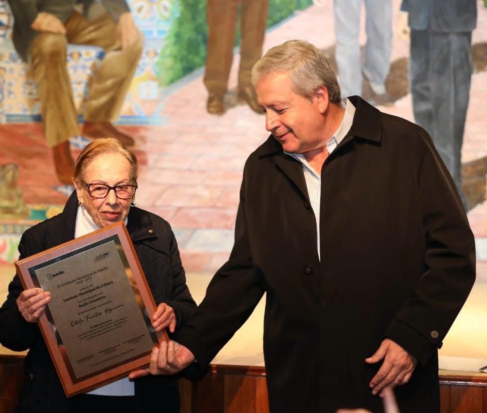 RINDE SALTILLO HOMENAJE A LA MAESTRA ODILA FUENTES AGUIRRE
