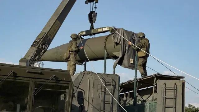 RUSIA INICIA PRIMERA FASE DE EJERCICIOS CON ARMAS NUCLEARES TÁCTICAS