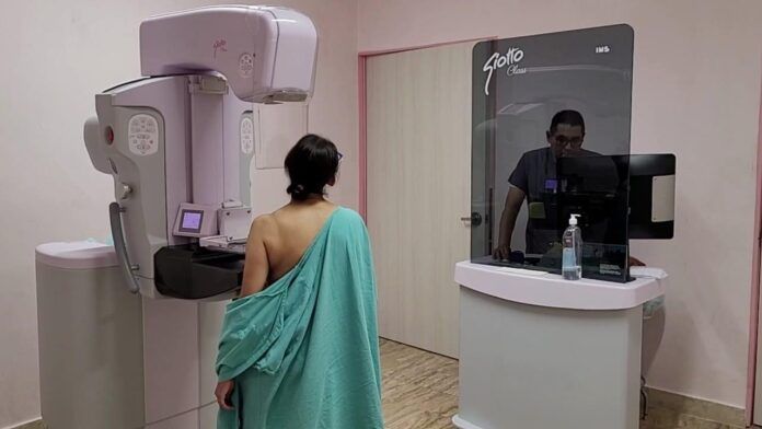 REALIZA IMSS COAHUILA CAMPAÑA PERMANENTE DE DETECCIÓN DE CÁNCER DE MAMA POR MASTOGRAFÍA