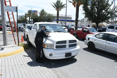 OPERATIVOS DE PLACAS DETECTAN A DELINCUENTES EN COAHUILA