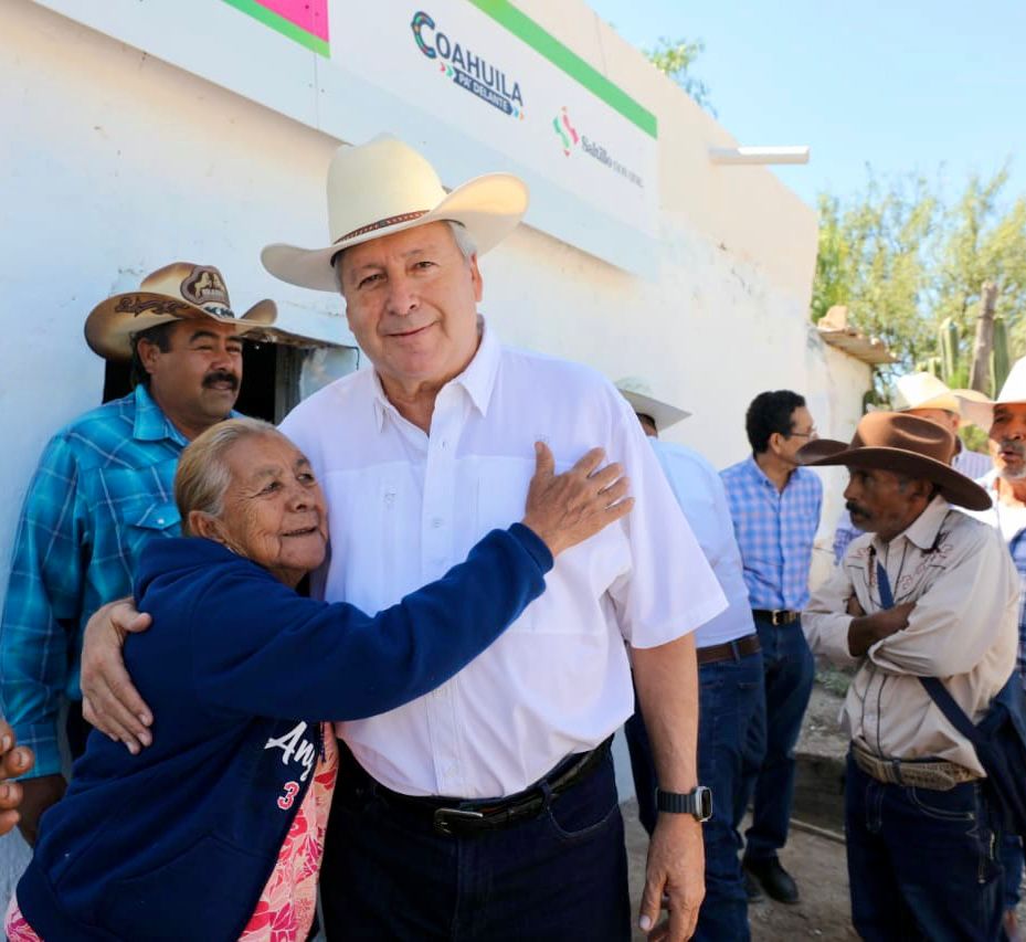 ENTREGA CHEMA FRAUSTRO INVERSIÓN DE MÁS DE 5 MILLONES DE PESOS EN TECHOS Y REHABILITACIÓN DE POZOS EN EL CAMPO