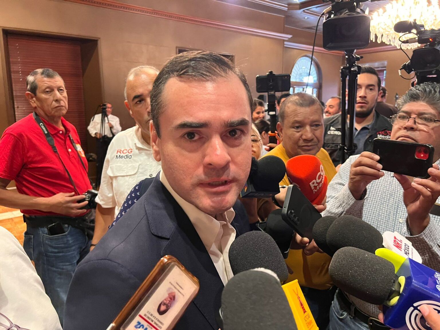 PLANEA MANOLO UNIR SALTILLO Y DALLAS CON VUELO DE PASAJEROS