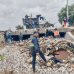 TRABAJA MUNICIPIO EN RETIRO DE ESCOMBRO DE VIALIDADES Y BASURA DE REJILLAS POR LLUVIAS