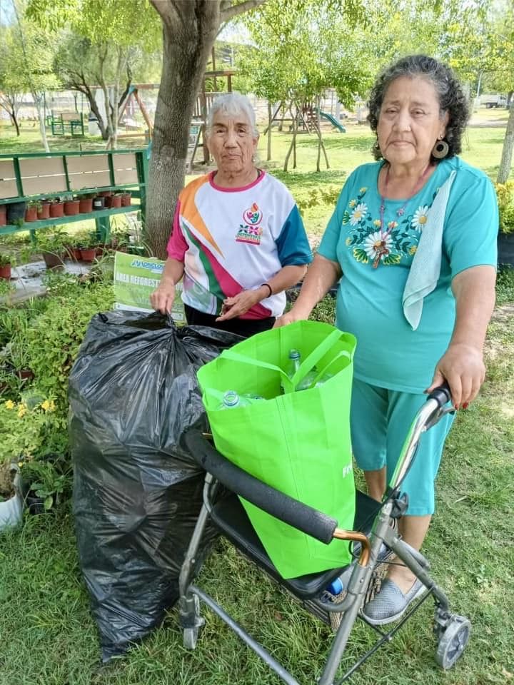 «INTERCAMBIO DE PLÁSTICO POR MEZQUITES, UNA INICIATIVA QUE REVITALIZA EL MEDIO AMBIENTE EN LA CIUDAD».