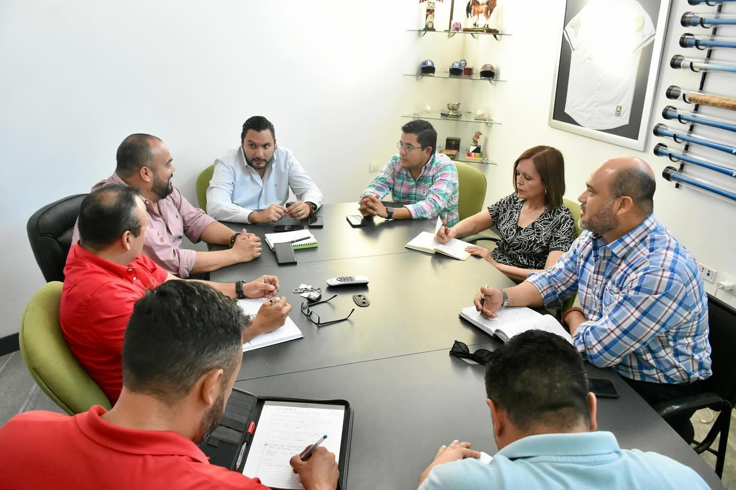 SE REÚNEN ALCALDE ELECTO DE MONCLOVA CON ALCALDESA DE FRONTERA 