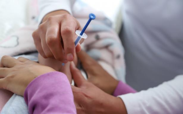 CONTRIBUYE IMSS COAHUILA A ERRADICAR LA POLIOMIELITIS CON VACUNACIÓN