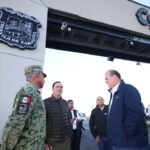 INAUGURA MANOLO  PRIMER ARCO DE SEGURIDAD CARRETERO EN COAHUILA