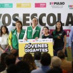 ENTREGA MANOLO JIMÉNEZ APOYOS ESCOLARES A JÓVENES DE LA REGIÓN CARBONÍFERA