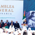 PARTICIPA MANOLO JIMÉNEZ SALINAS EN 115 ASAMBLEA DEL IMSS A LADO DE LA PRESIDENTA DE MÉXICO CLAUDIA SHEIMBAUM