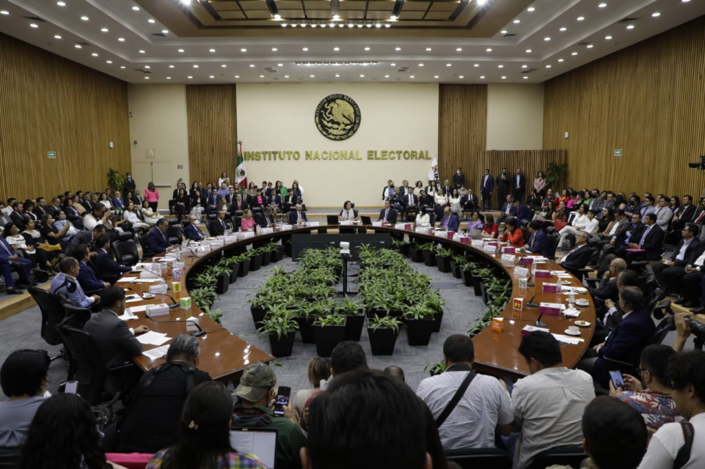 TUMBA CONSEJO DEL INE AL PRESIDENTE DEL IEC