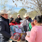 ENTREGAN APOYOS INVERNALES EN EJIDOS DE SAN BUENAVENTURA