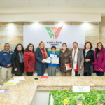 LA ALCALDESA YESICA SIFUENTES FELICITA A MAURO ZAPATA POR SU DESTACADA PARTICIPACIÓN EN CONCURSO LITERARIO