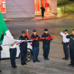 FOMENTAN VALORES CÍVICOS EN MONCLOVA CON IZAMIENTO DE BANDERA