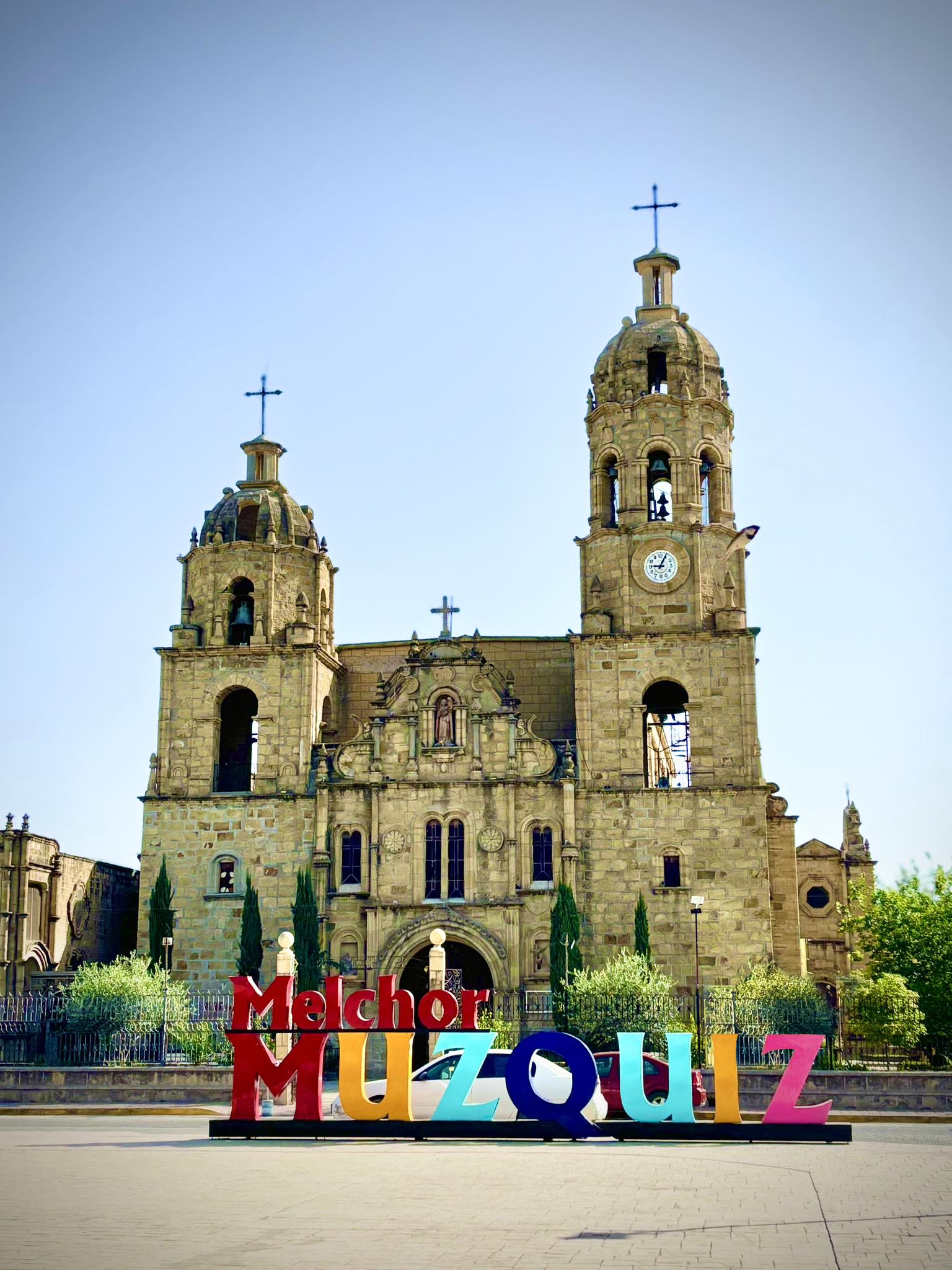 LA ALCALDESA DE MÚZQUIZ RESALTA LA BELLEZA DE LA IGLESIA SANTA ROSA DE LIMA